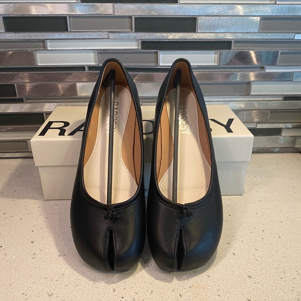 NEW black Tabi Ballet Flats